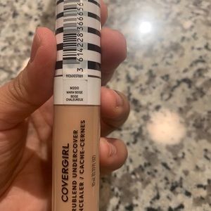 CoverGirl Warm Beige Concealer 10 mL